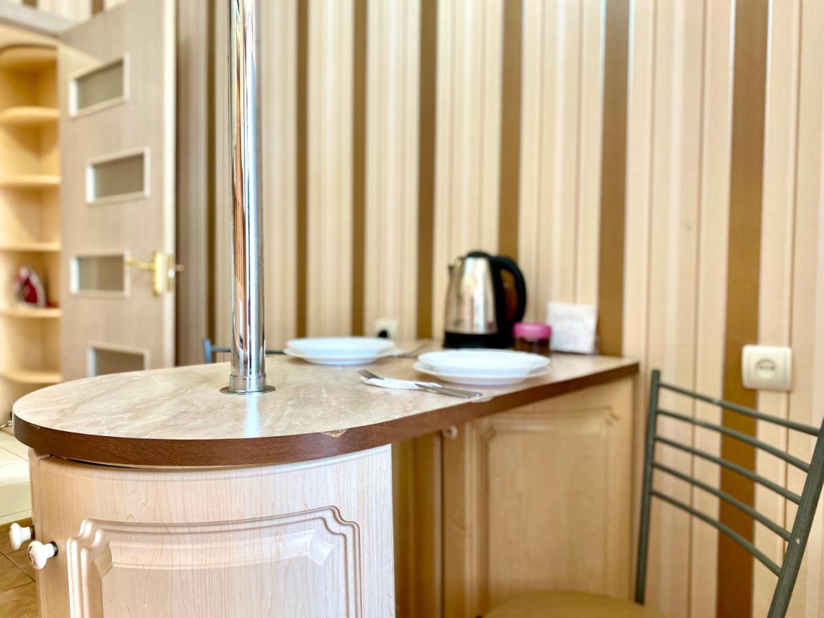 Apartpoltava Елегантна Квартира В Новобудові,Біля Каштанової Алеї, Центр Міста, Звітна Документація Exteriör bild